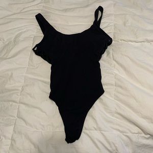 one piece bathing suit🦋